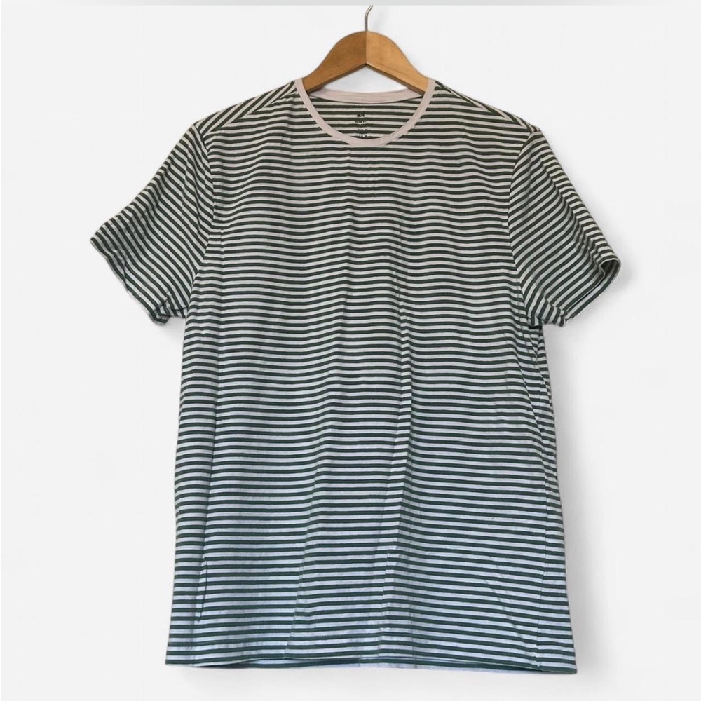 ❇️GREEN/WHITE STRIPED SHIRT!❇️